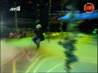 atithaso- Η πρώτη εμφάνιση του Χάρη