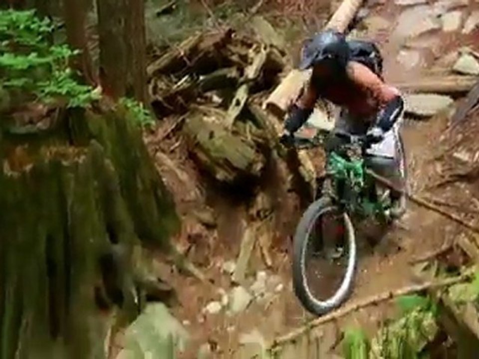 Lyndsey Needham - Transition Syren north shore riding video