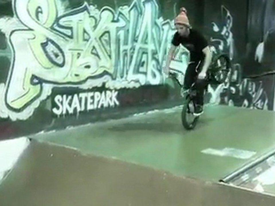 Levi.com/BMX 2009 Clip of the Week 23 "HOW-TO PEDAL HANG FIVE WITH NATHAN"