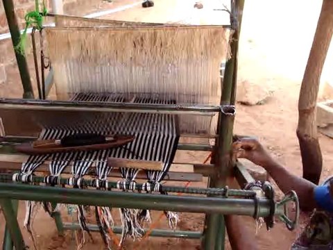 Tissage traditionnel à Bobo Dioulasso