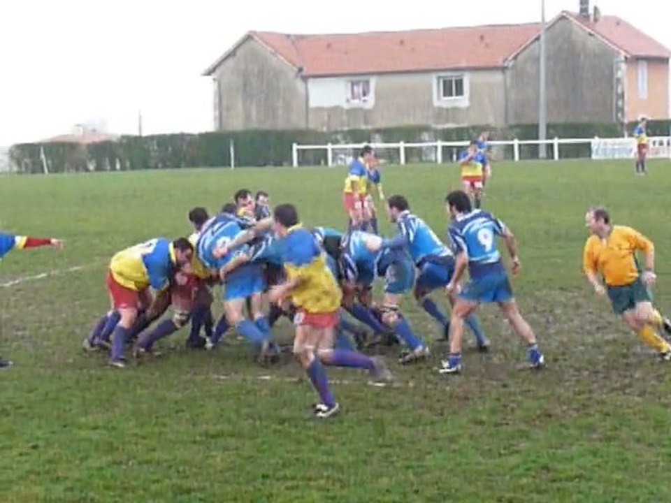 P1280135 RUGBY  COARRAZE NAY - HABAS   TOUCHE !