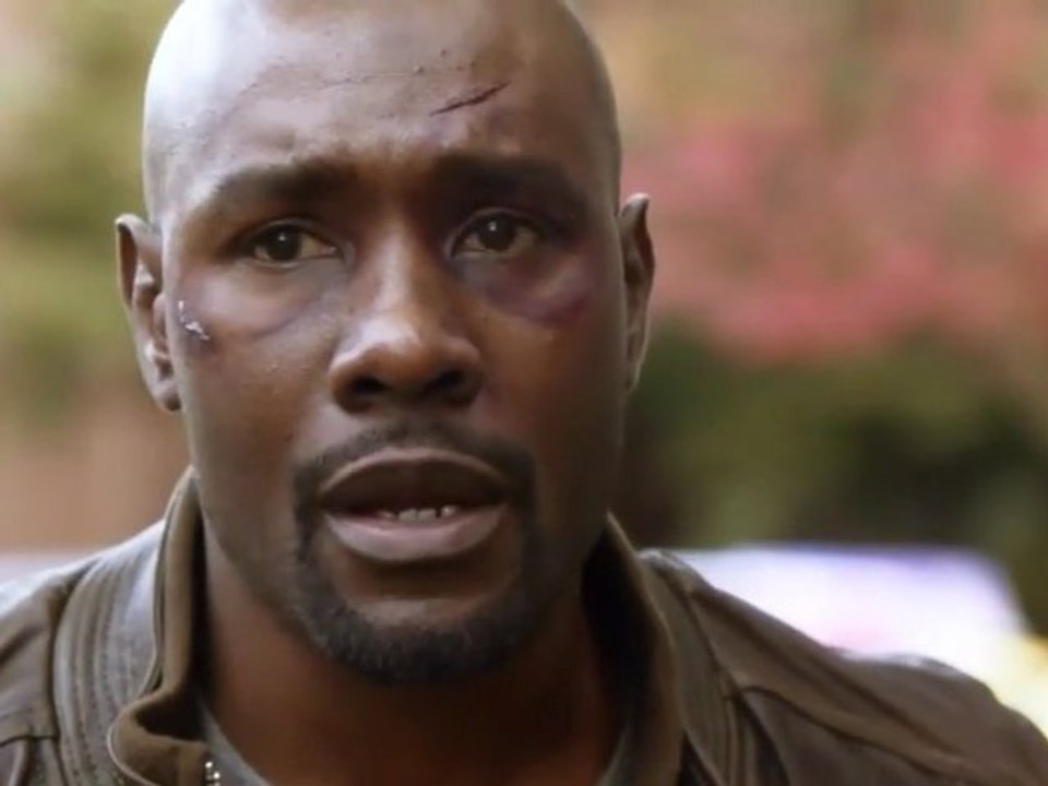 V(2009) Extrait 2x07 "Birth Pangs" #4