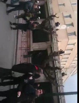 Ένταση έξω από τη Βουλή