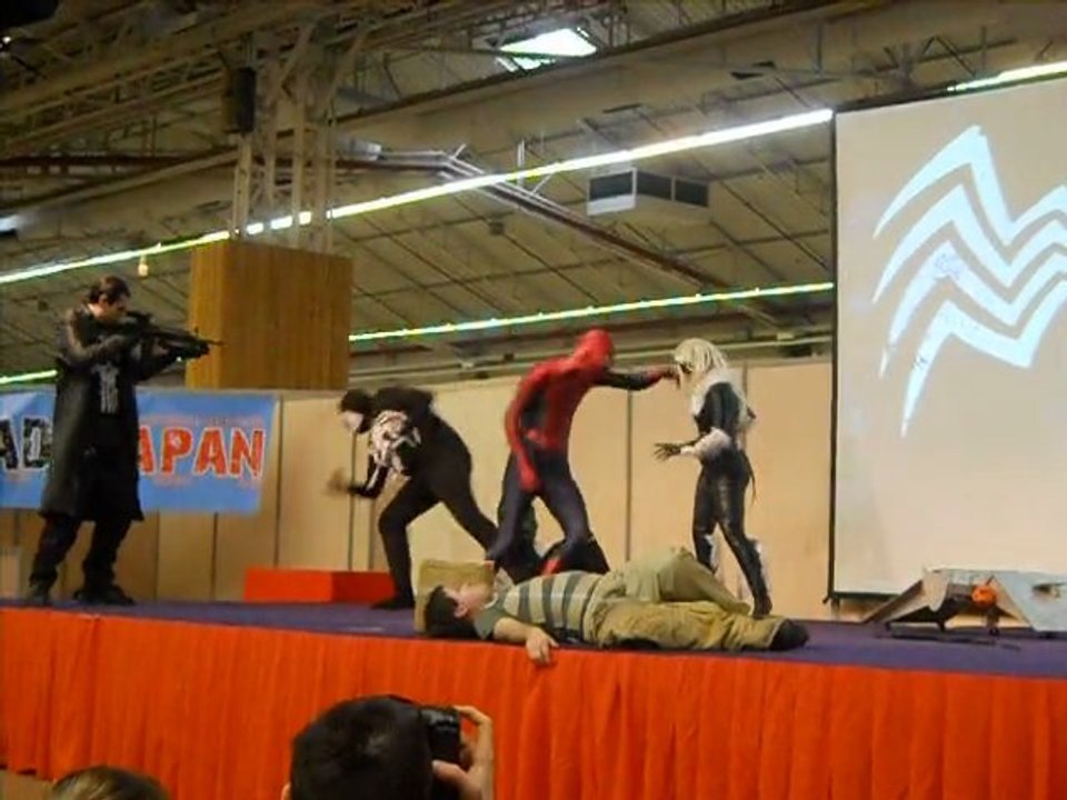 Paris Manga février 2011 groupe Spiderman
