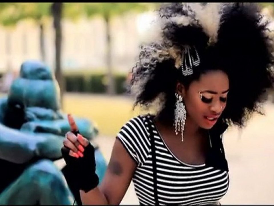 AFROMUSICA - Papa Wamba - Six Millions