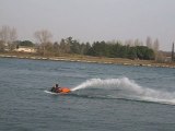 fontaine en jet ski a bras