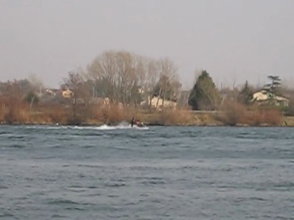 jet ski a bras