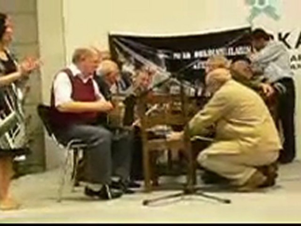 70'LİK DELİKANLILARIN ATEŞ DANSI (KAFKAS DANSI)