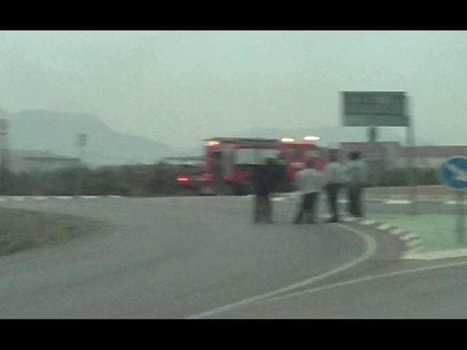 Aparatoso incendio de un coche