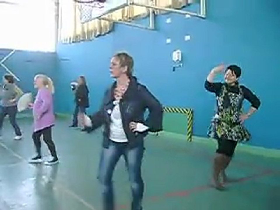 Répétition2 groupe dansant Bricolodingo carnaval Cholet 2011