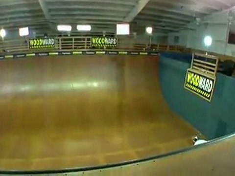 Levi.com/BMX 2009 Clip of the Week 3 HOW-TO: INVERTS WITH JAMIE BESTWICK