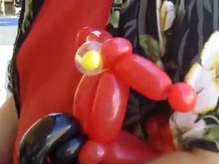 Balonlardan Vespa Scooter imalatı.