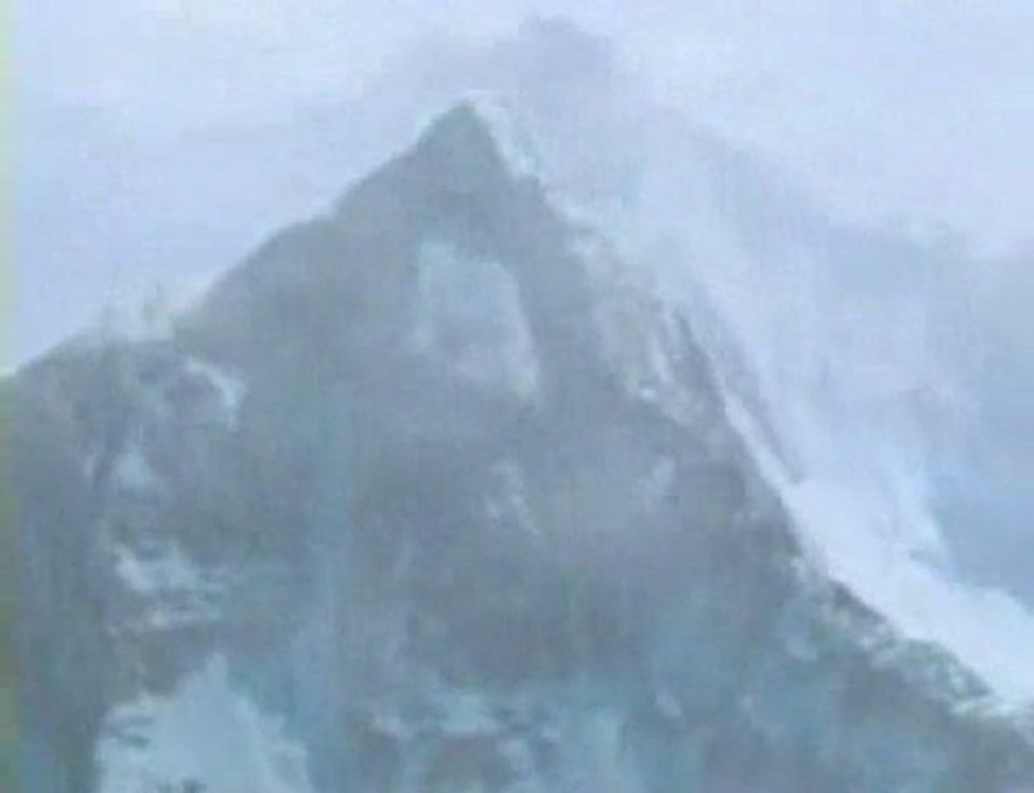 Everest Fly-By Video
