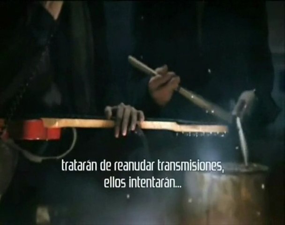 Muse - Intro + Uprising Español.