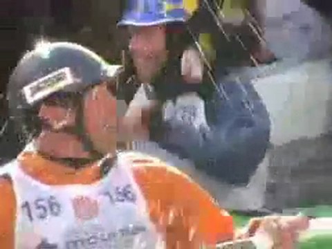 Freestyle kayaking at the 2007 Teva Mountain Games