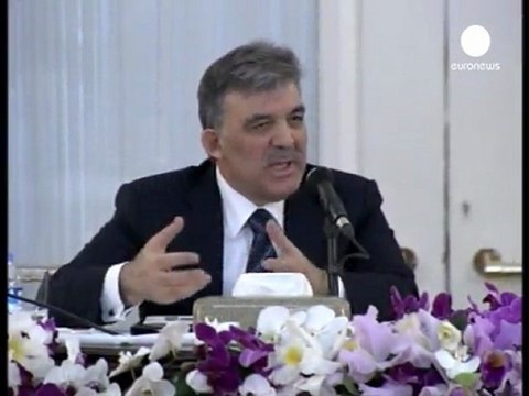 'Listen to the people', says Turkish leader in Iran visit