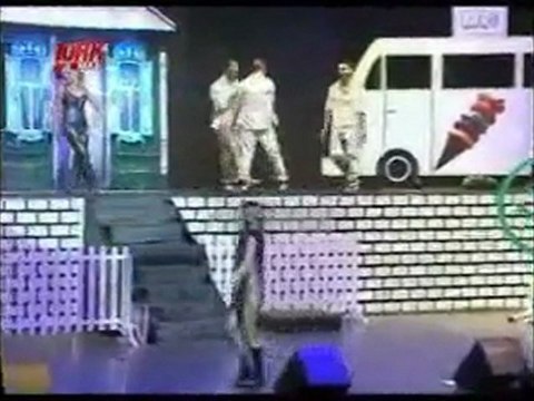 Grup Hepsi - Yalan (Kuruçeşme Arena Konseri)