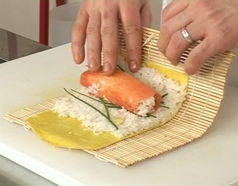 Maki à l'omelette et au saumon fumé