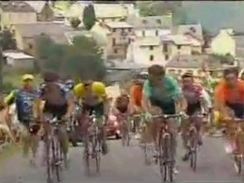 Tour de France 2003 - Armstrong attacks Ullrich after Fall