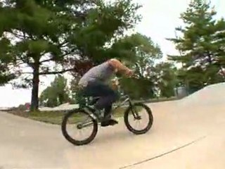Levi.com/BMX 2008 Clip of the Week 20 "Summer Team Mix"