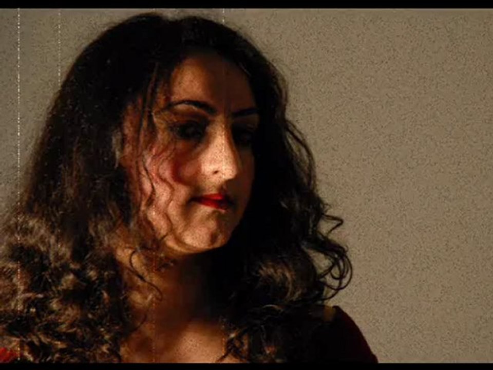 GÜÇLÜ YORUMCU MU DEDİNİZ ? O ZAMAN DİNLEYİN.