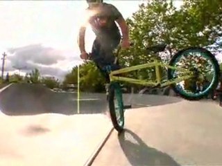 Levi.com/BMX 2008 Clip of the Week 17 "Zack Warden How-To Footjam Tailwhip"