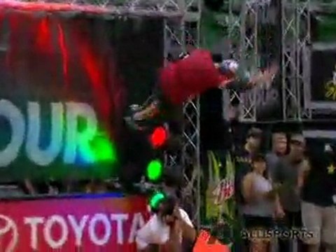 2009 Dew Tour Toyota Challenge Skate Vert Highlights