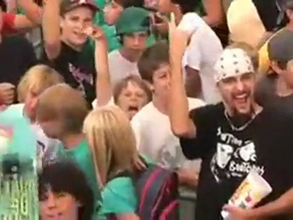 Zumiez Couch Tour 2006