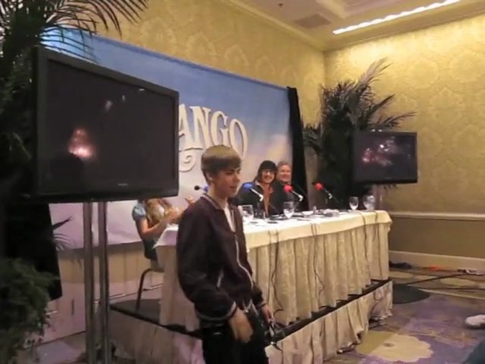 Justin Bieber rencontre Johnny Depp !!!