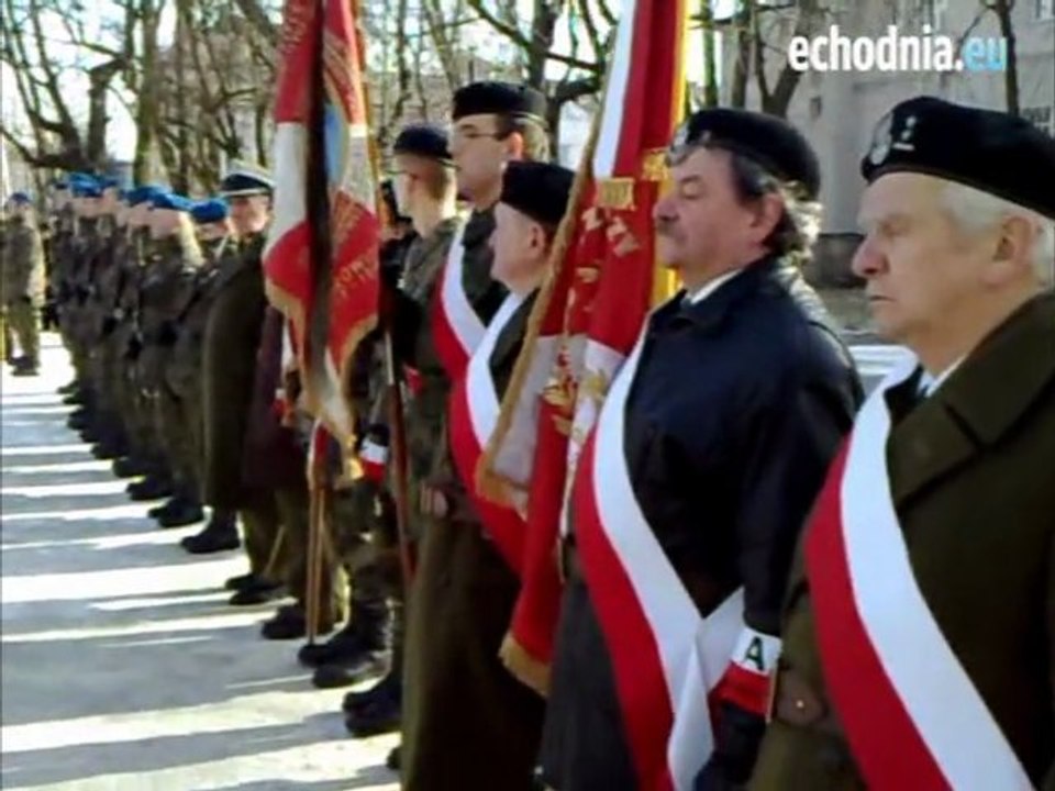 Rocznica pod pomnikiem Armii Krajowej