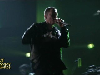 Eminem donne tout au Grammy Awards 2011 | HD performance