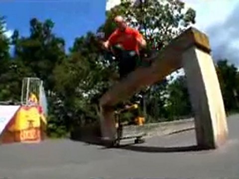 Odyssey Electronic BMX Video Trailer [Aaron Ross/Chase Hawk]