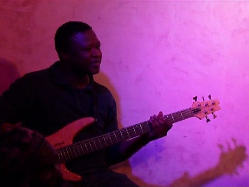 El Hadj N'Diaye en concert au SARAABA Paris avril 2010