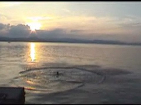 bmx jump into the the sea so cool