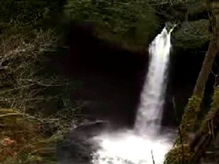 Trip Jenning's 101 ft Metlako Falls Drop