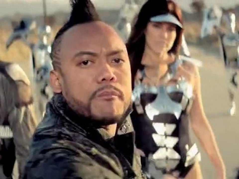 Black Eyed Peas - Imma Be Rocking That Body. 2010 (HD)