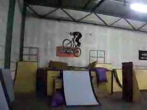 darren 3whip into foam pit