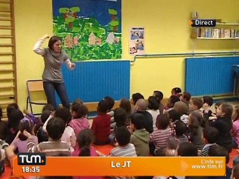 Vénissieux: la maire fait classe à l'école Jean Moulin