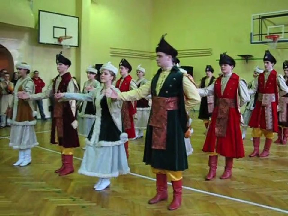 Zwycięski polonez VIII LO im. Marii Skłodowskiej-Curie