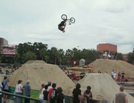Slomo: Cam White Barspin Backflip to Tailwhip