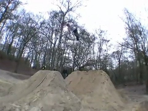 [MTB] Sam PILGRIM - Hello 2011 [Goodspeed]