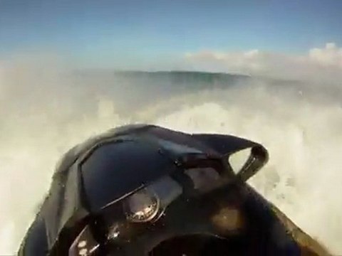 Chuck Patterson skis Pe'ahi