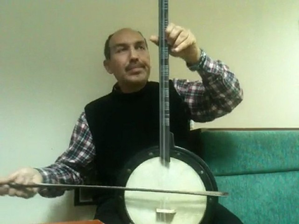 Dailymotion - yaylı tanbur uşşak taksim - Müzik Kanalı