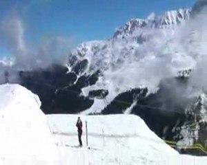 Freestyle skiing in the Meribel Moonpark 2006