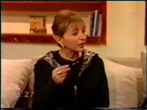 דר' אבישי וינברגר מסביר על מתיחת פנים אצל רבקה מיכאלי