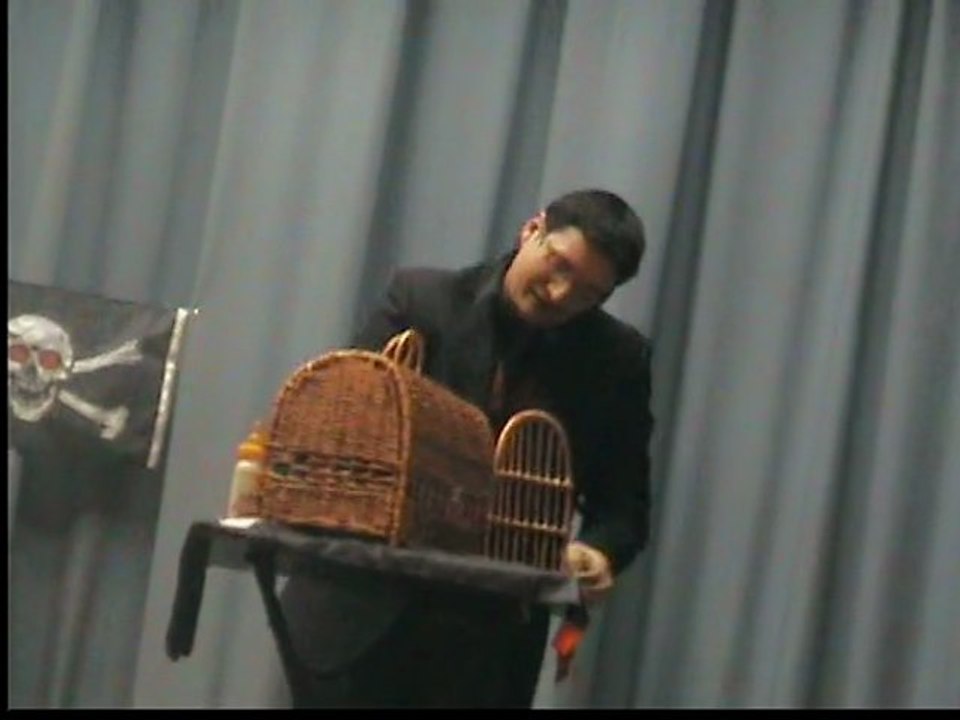 le perroquet  ; titi et raymonde numero de ventriloque morel