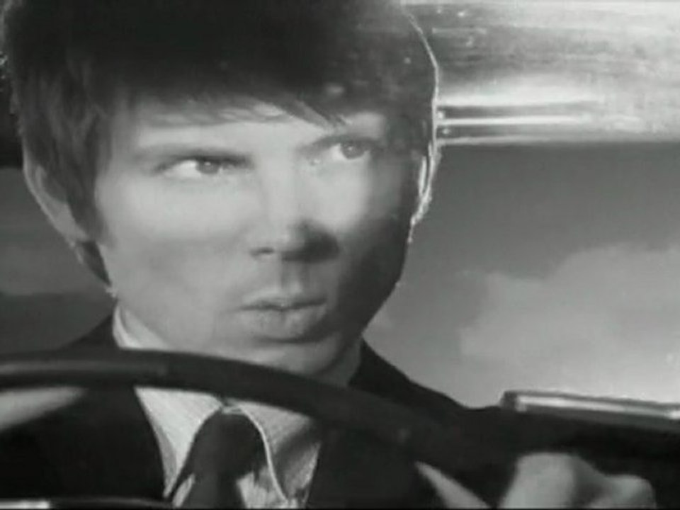 FRANZ FERDINAND "Walk Away" (2005)