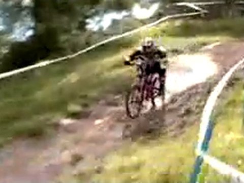 Awesome MTB Downhill from Super8 Illusionary Lines (2007)