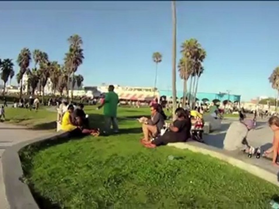 camera cachée: qui regarde les fesses des filles?