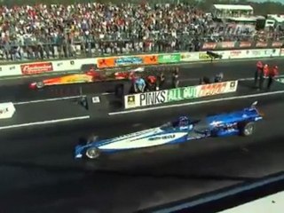 Check out new clip from PINKS ALL OUT: Exhibition!